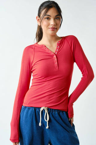 Essential Long-Sleeved Micro-Ribbed Henley Top