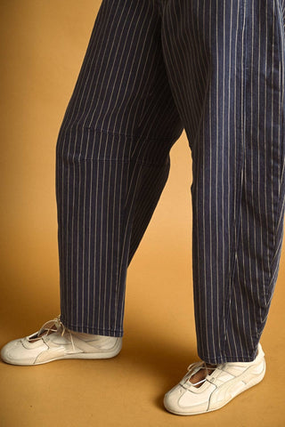 PINSTRIPED PATTERN BARREL PANTS