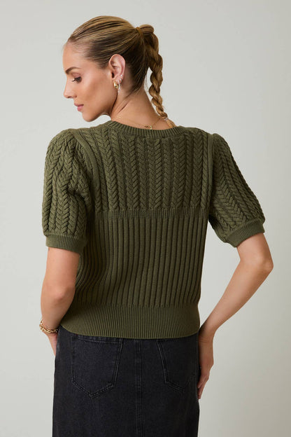 ROUND NECK PUFF SHORT SLEEVE CABLE SWEATER