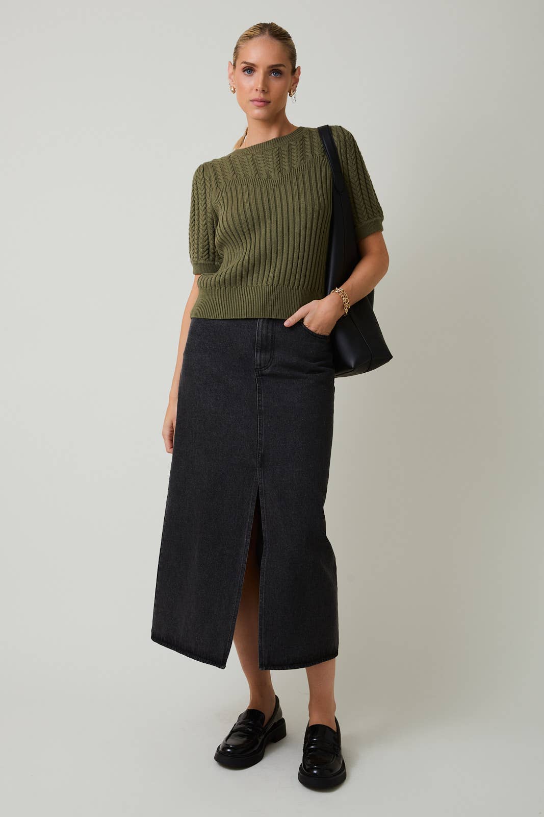 ROUND NECK PUFF SHORT SLEEVE CABLE SWEATER