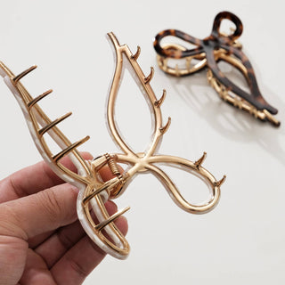 Sabrina Vintage Snow | Large Ribbon Metal Bow Claw Clip