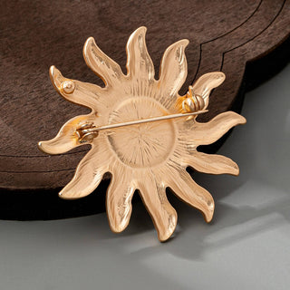 VINTAGE CELESTRIAL SUNBURST BROOCH PIN