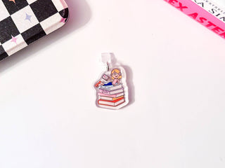 Lizzie e-Reader Charm