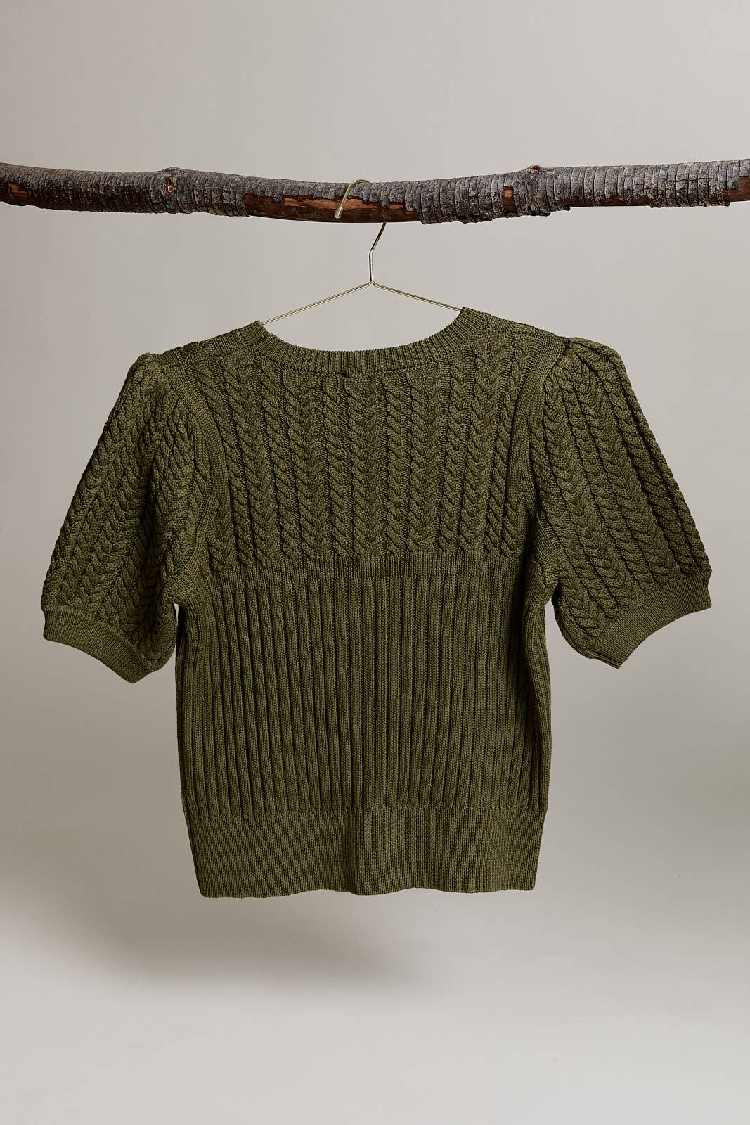ROUND NECK PUFF SHORT SLEEVE CABLE SWEATER