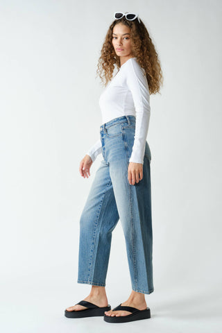 Essential Long-Sleeved Micro-Ribbed Henley Top