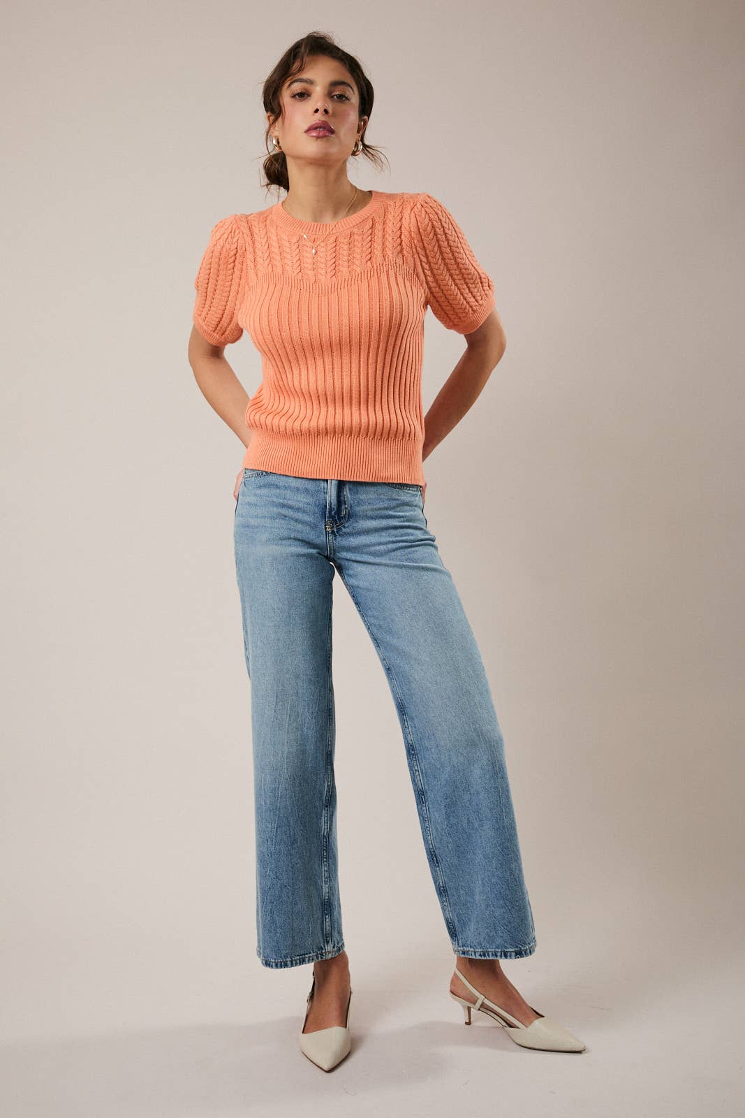 ROUND NECK PUFF SHORT SLEEVE CABLE SWEATER